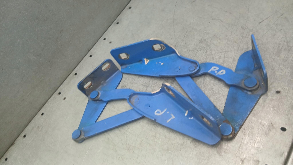 Купить Петля капот iveco daily 06r 56087045/046