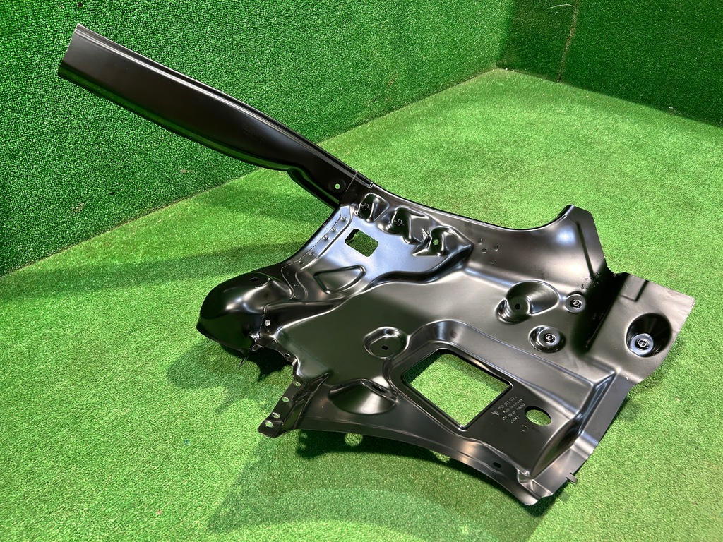 фото №9, Porsche macan 95b панель фары лампы правый задняя element поперечина 95b813542c