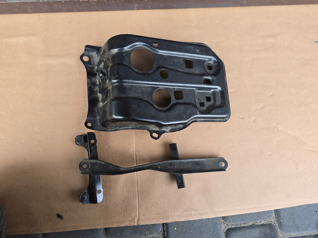 Купити Rav4 iv підставка акумулятор кронштейн
