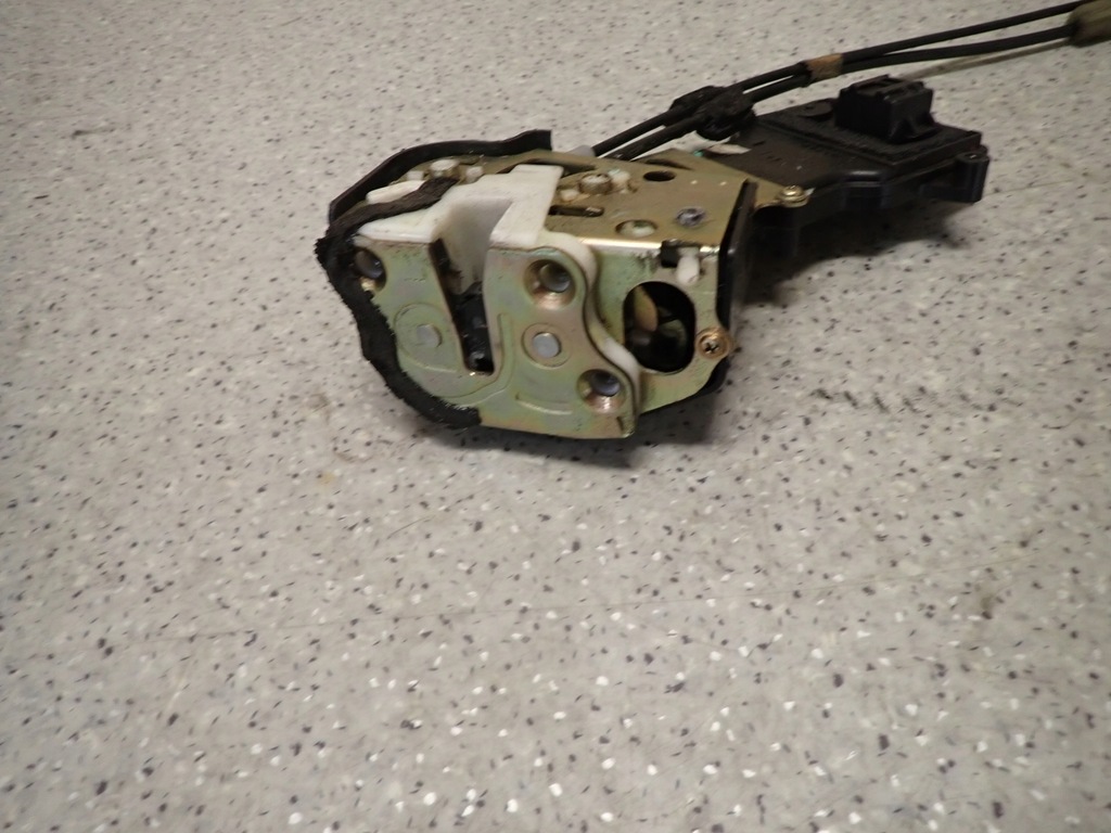 фото №1, Mazda 2 02-07 замок двері задній лівий