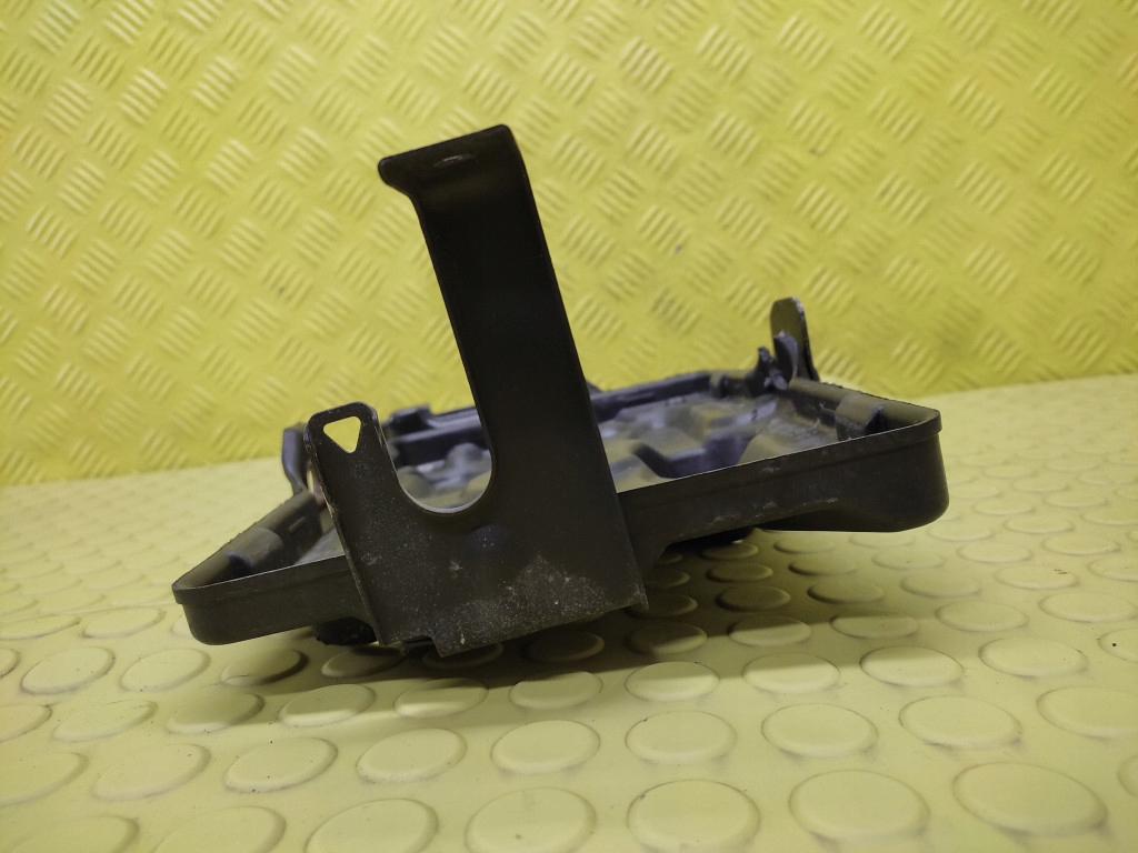 фото №5, Mitsubishi pajero 3 основание аккумулятор mr440935