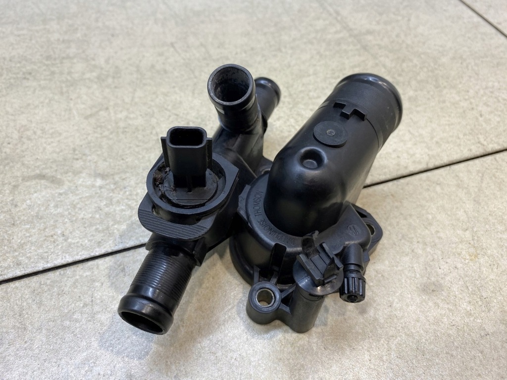 фото №6, Корпус термостата trafic ii 2.0 dci 8200801567