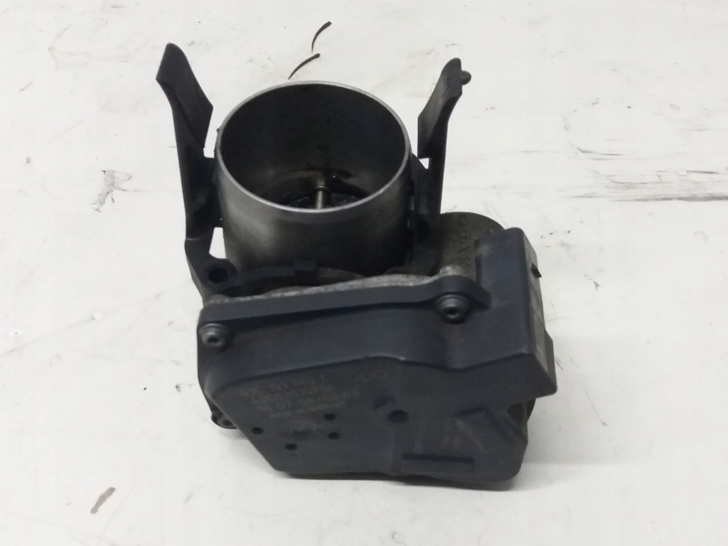 фото №1, Дроссельная заслонка volkswagen оригинальный номер 03c133062f