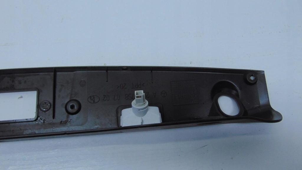 | mercedes w207 молдинг захист кришки a2077580702 Оригінал