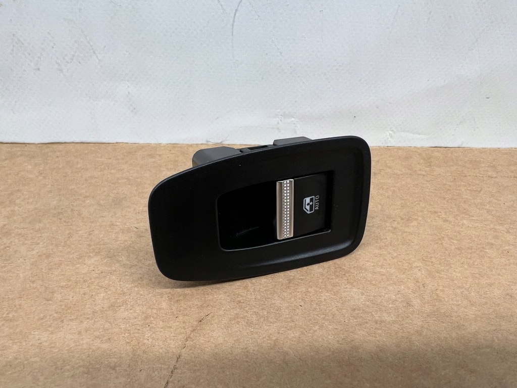 фото №1, Clio v переключатель окон 254019868r