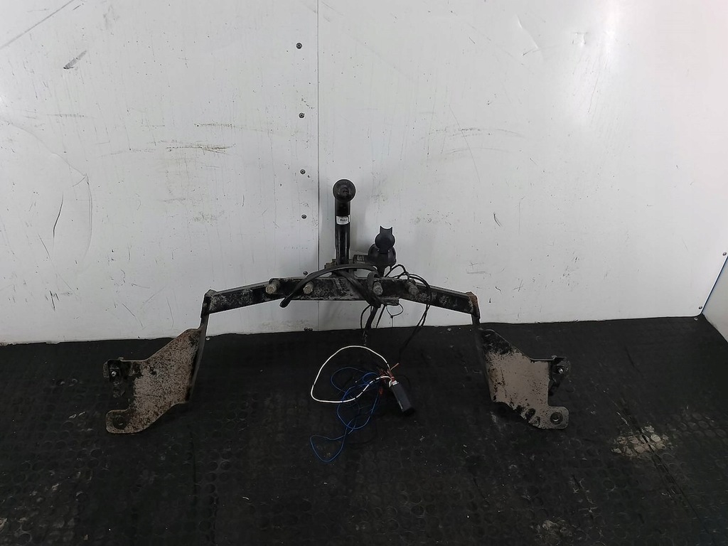 фото №1, Hak буксировочный alfa romeo 159 kombi