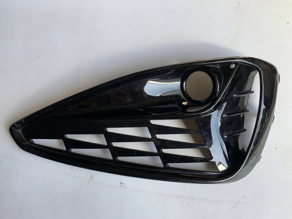 фото №1, Решётка бампера правая hyundai i30 iii lift