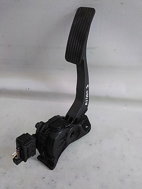 фото №1, A342 astra j потенциометр педаль газа 13252704