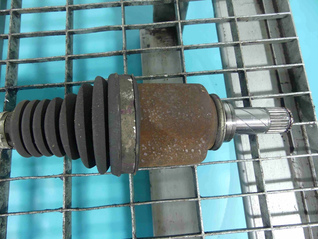 фото №3, Приводной вал левая renault fluence 1.6 16v sce механическая коробка передач