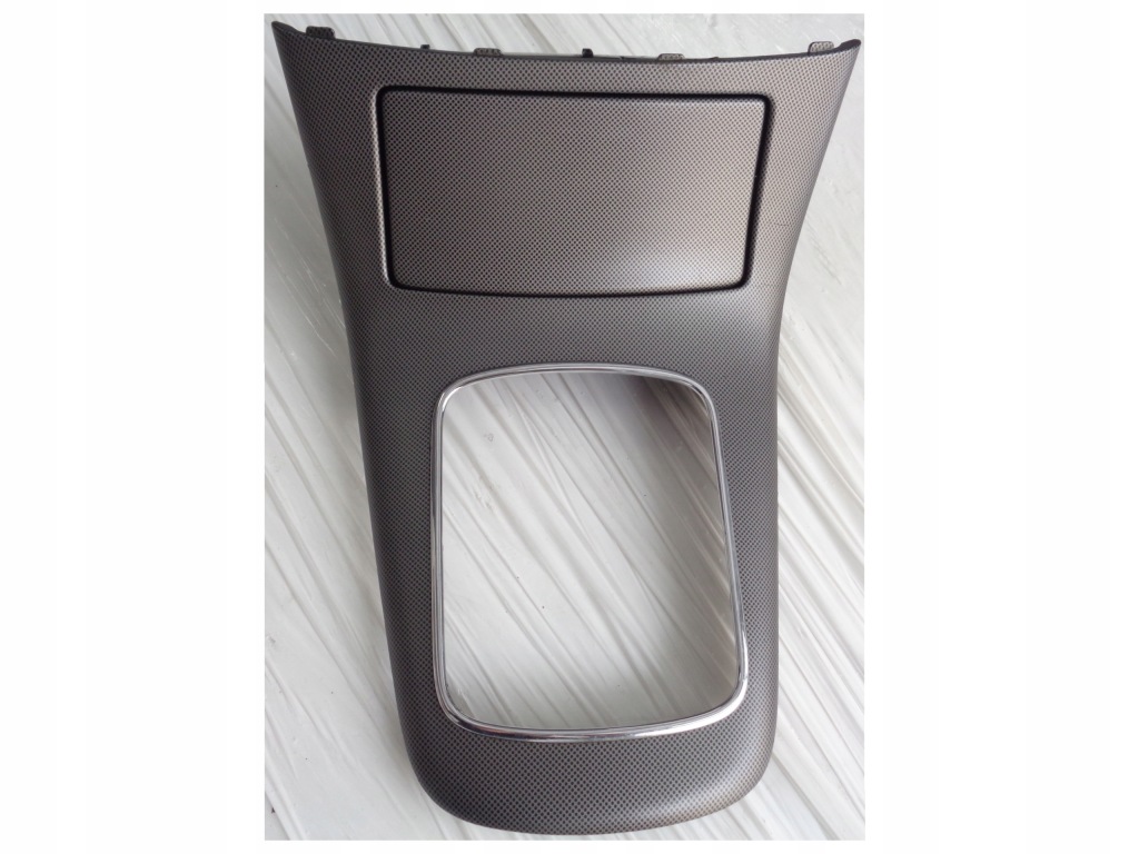 фото №1, Toyota avensis t25 рамка домкрата корпус попільничка