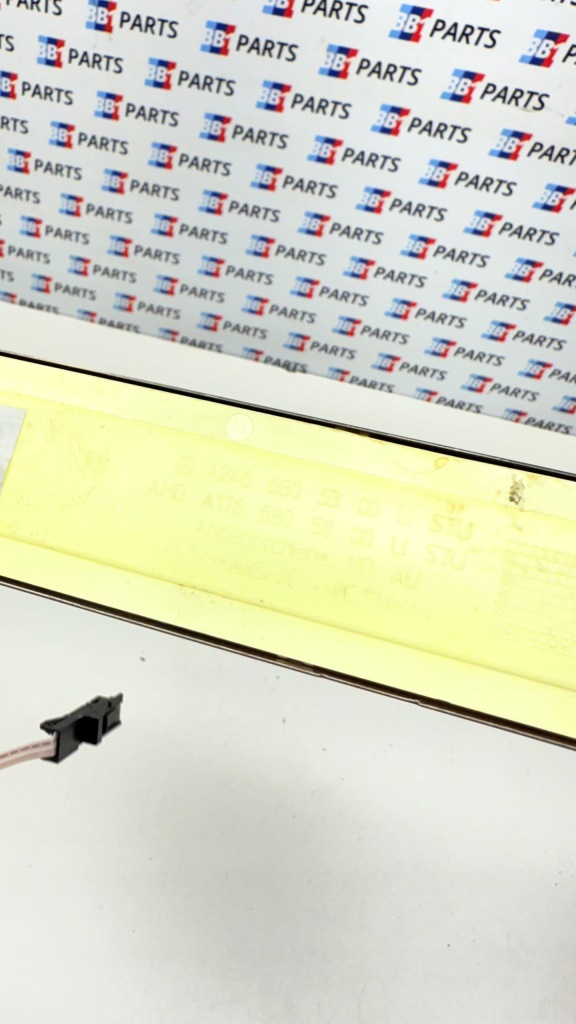 Mercedes w117 w246 накладка накладка порога  ліва підсвічена led a2466805300 Зі Шроту