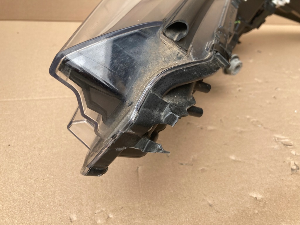 фото №4, Toyota chr ch-r лампа правая перед full led 81110-f4031-00 eu