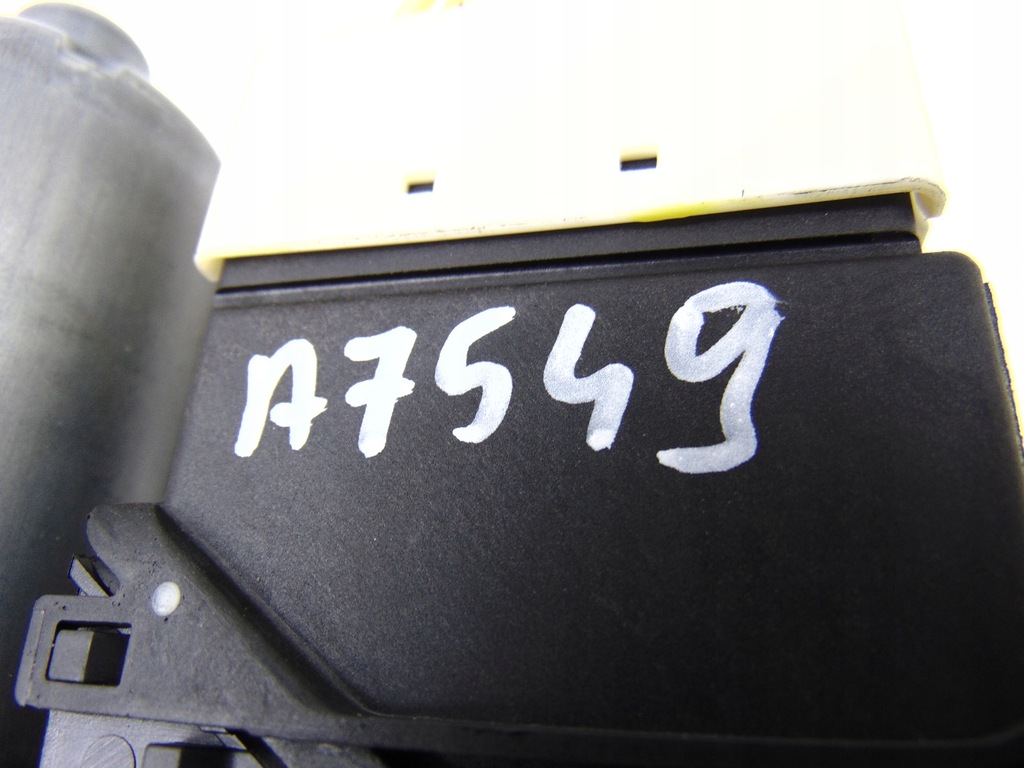 фото №5, Моторчик окон правый задняя 5k0959704d 5k0959795 vw golf vi mk6