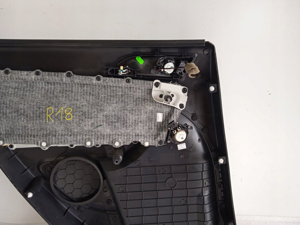 фото №9, Skoda yeti 5l0 оббивка обшивка двері правий задня