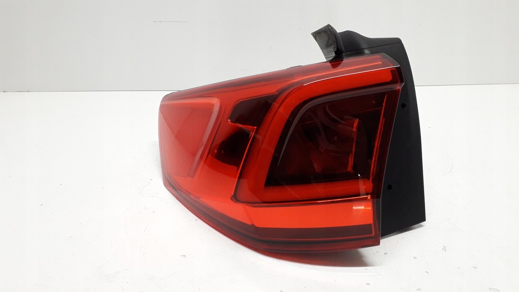 фото №1, Seat tarraco лампа левая задняя led 5fj945207 - cała