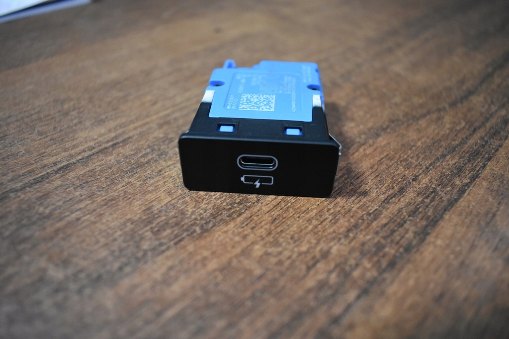 фото №1, З'єднувач port usb-c bmw 1 9