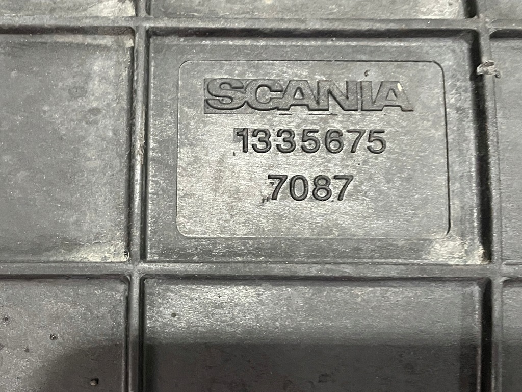 фото №10, Корпус фільтра повітря scania r 1335675