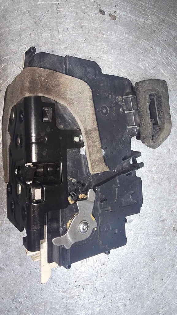 фото №9, Замок дверь левый перед audi a6 c8 4k a7 q7 q8 4k1 015j