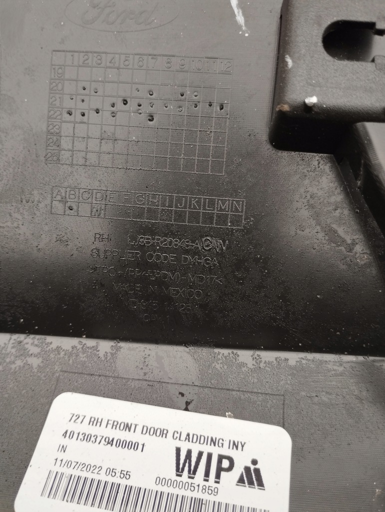 фото №8, Молдинг na дверь правое перед mustang mach-e lj8b-r20848-acw