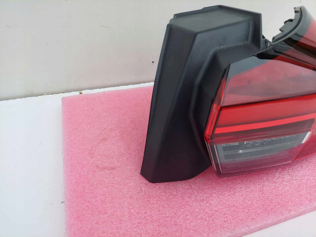 фото №2, Opel corsa f лампа права задня задня led