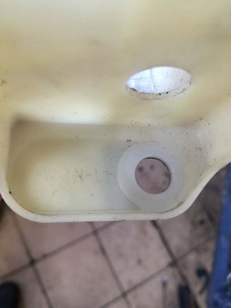 фото №8, Subaru xv 2011 - 2017 rok кронштейн направляющая pod фара левый задняя