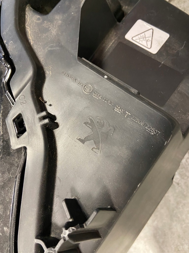 фото №4, Лампа peugeot 208 led правая