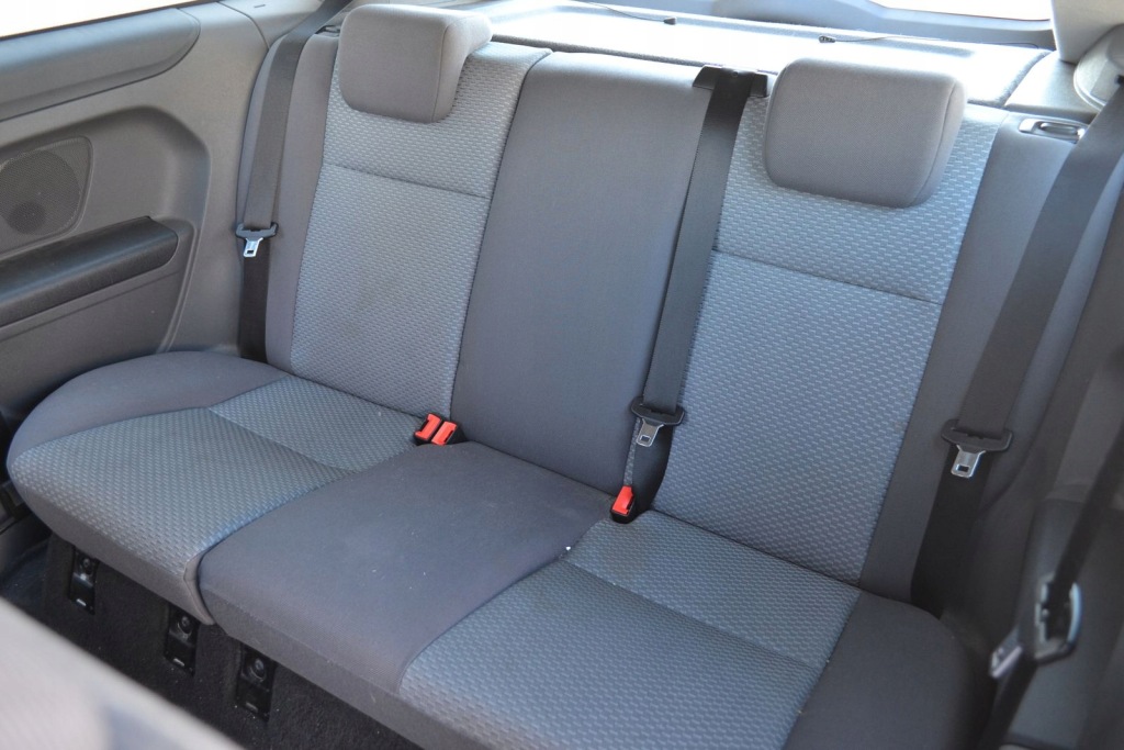 фото №1, Ford ford focus mk2 mkii ii 3d хэтчбек hb сиденье заднее сиденье задняя задняя