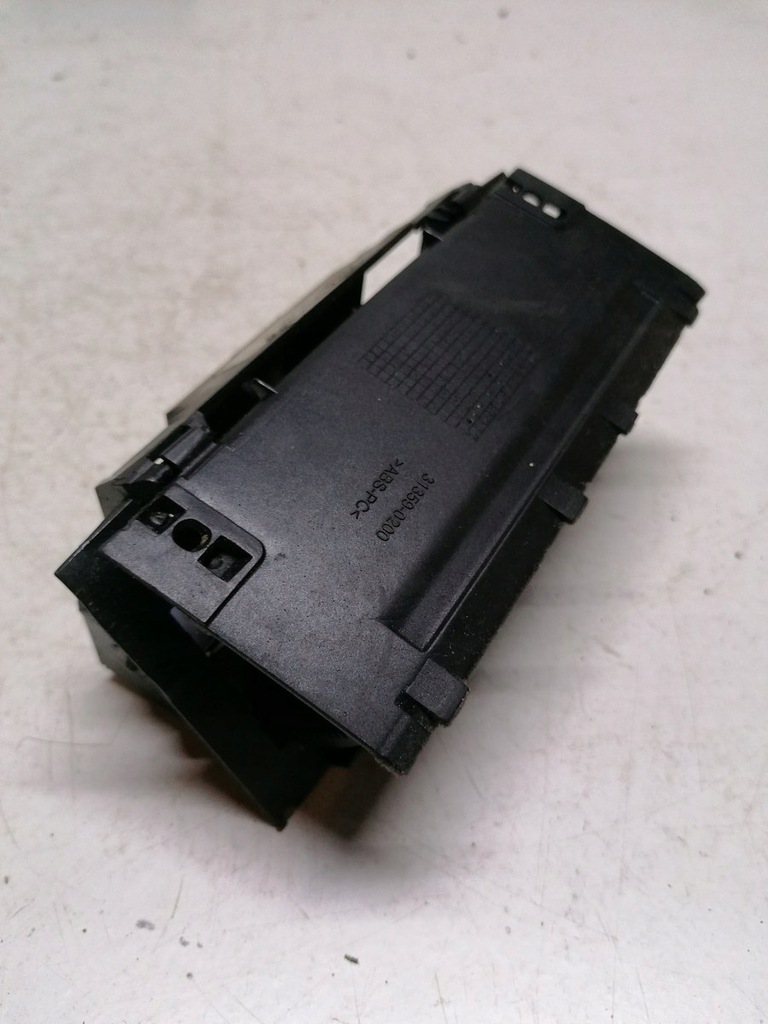 фото №1, Бардачок audi a8 d3