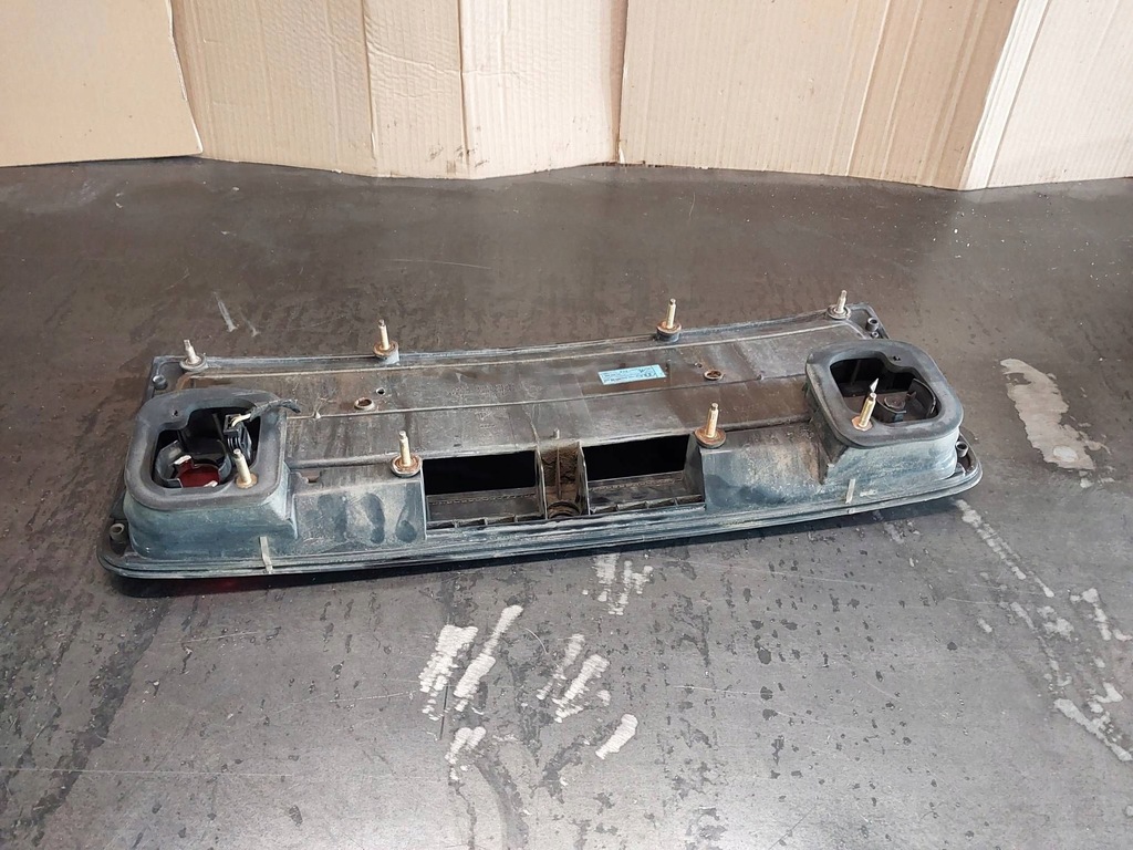 фото №13, Накладка кришки багажника audi a6 c5 4b kombi 4b9945695m