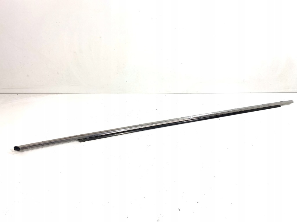 фото №1, Молдинг ущільнювач перед правий lexus ct