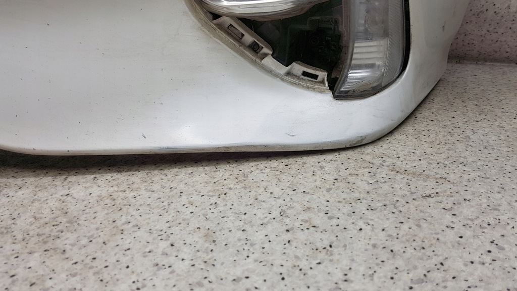 фото №5, Toyota prius plus prime 2016 - бампер перед 3547