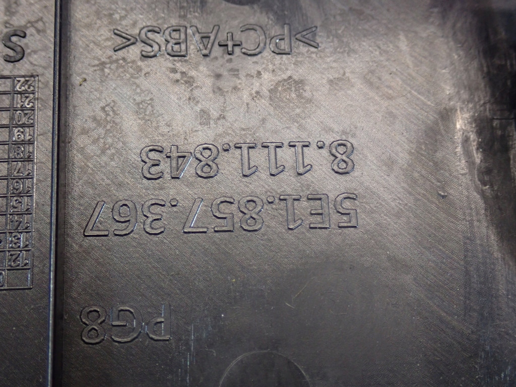 фото №6, Octavia iii 3 13- port роз'єм usb aux 5q0035724 захист заглушка 5e1857367