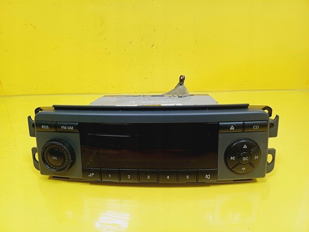 фото №1, Радіо cd заводський smart forfour i a4548200379 nr76