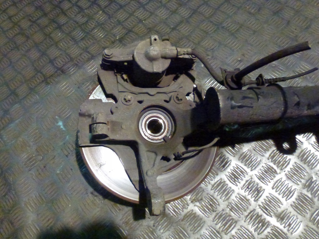 фото №5, Поворотный кулак амортизатор правый перед fiat 500l