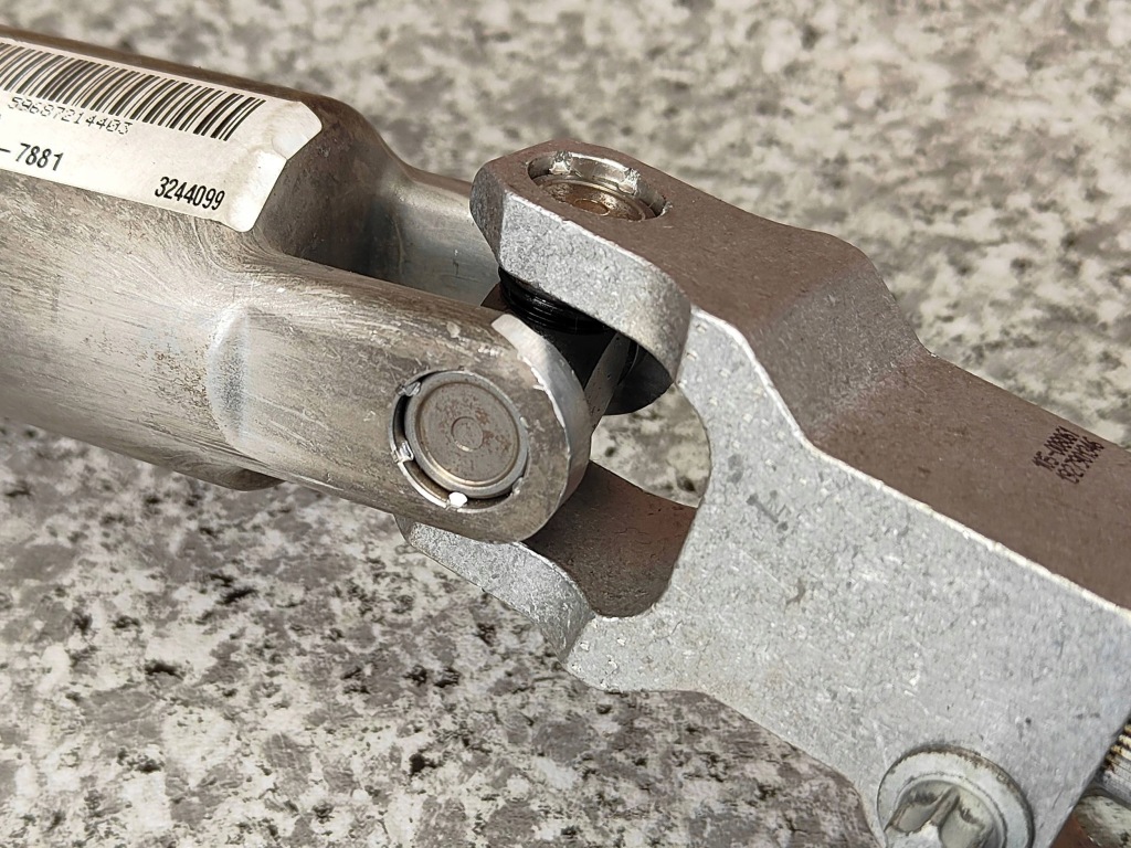 фото №8, Колонка кермова + хрестовина комплектна bmw 1 f40 2 f44 6883441 6872144