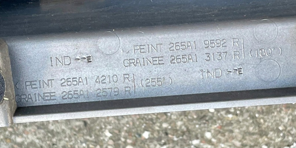 Trafic 3 talento vivaro b накладка кронштейн фары уголок правый  задняя tehnk Киев