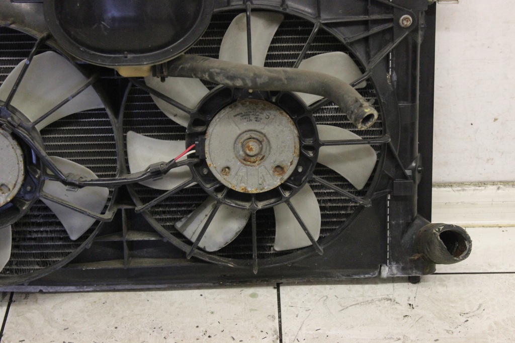 фото №5, Вентилятори toyota corolla verso i 1 2001r- 2.0 d