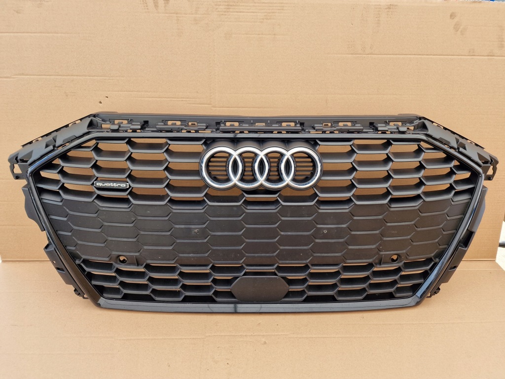 Купити Audi a3 8y0 решітка  решітка радіатора чорний  s line