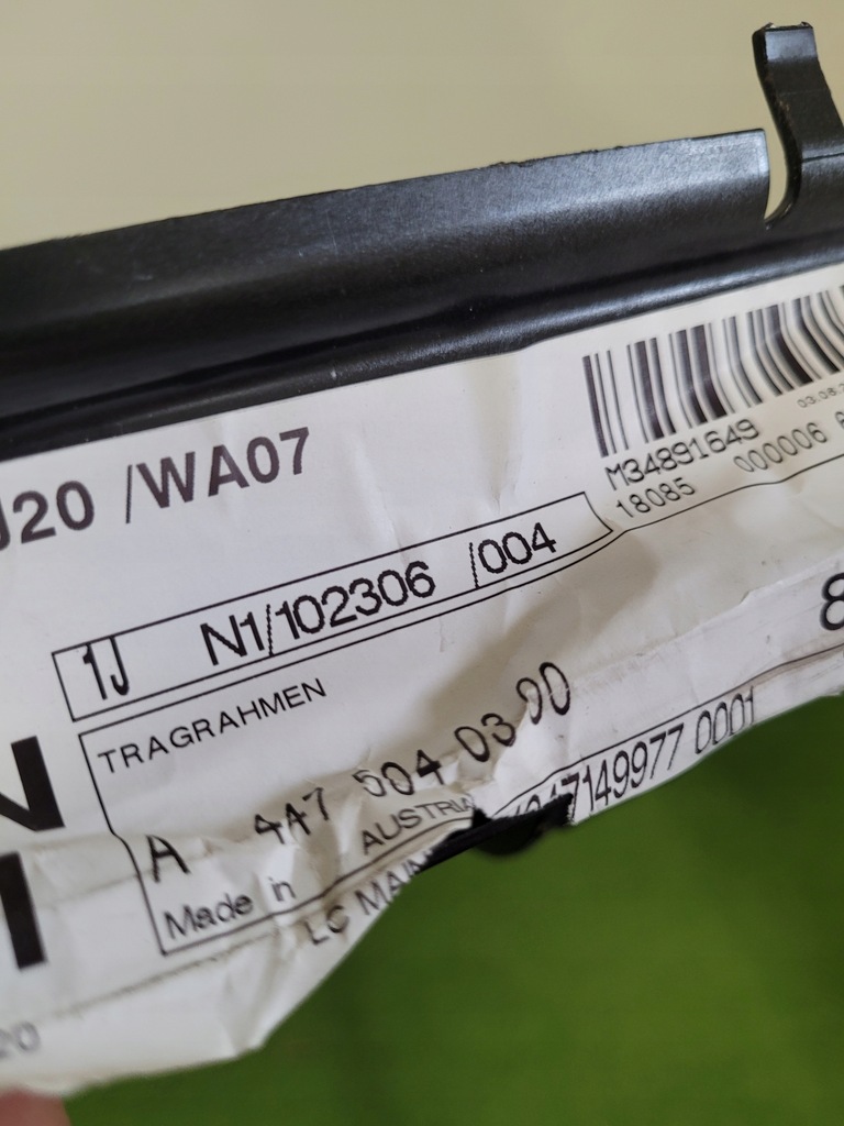 фото №5, Mercedes w447 кронштейн направляющая радиатор радиатора a4475040300 правое новый oem