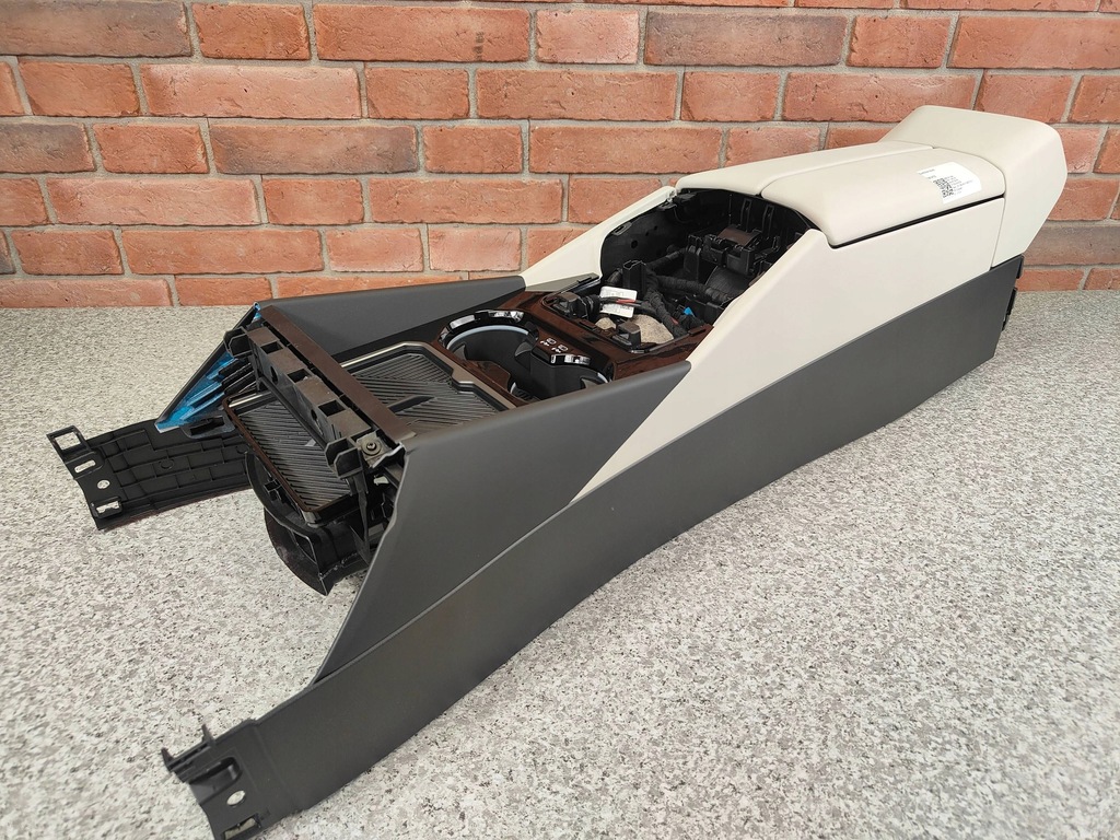 фото №14, Туннель средний bmw 5 g60 g61 подлокотник кожа кожаный белый rauchweiss