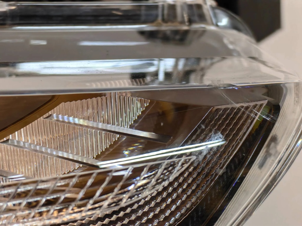 Toyota corolla cross - фара full led правый  cała с Разборки