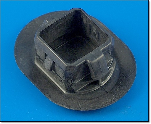 фото №3, 2szt toyota iq -заглушка порог