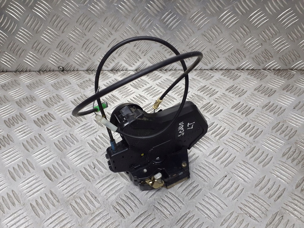 фото №1, Замок дверь левый задняя toyota scion xa 2pin