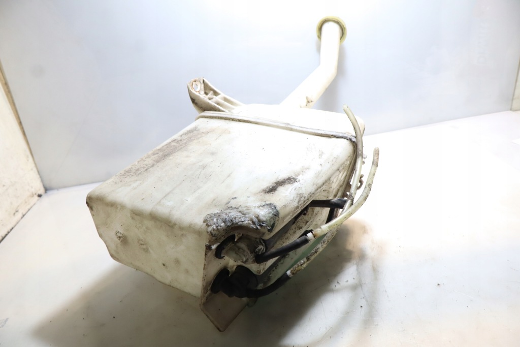 Купить Бачок омывателя avensis ii t25 2.0d4d