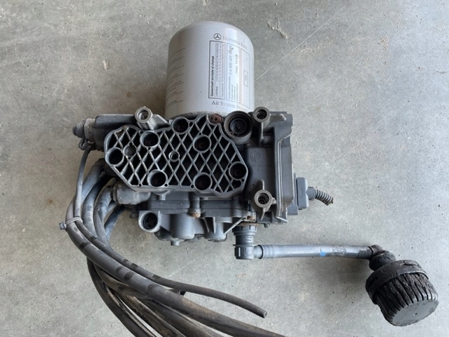 фото №1, Actros mp4 atego осушитель a0014460464