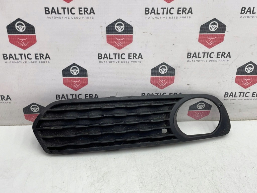 фото №1, Bmw 1 f20 f21 2012 решётка противотуманной фары