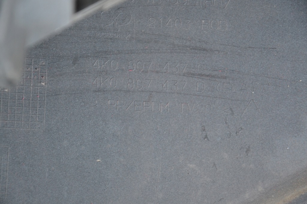 фото №11, Audi a6 c8 18- бампер перед pdc s-line 4k0807437g