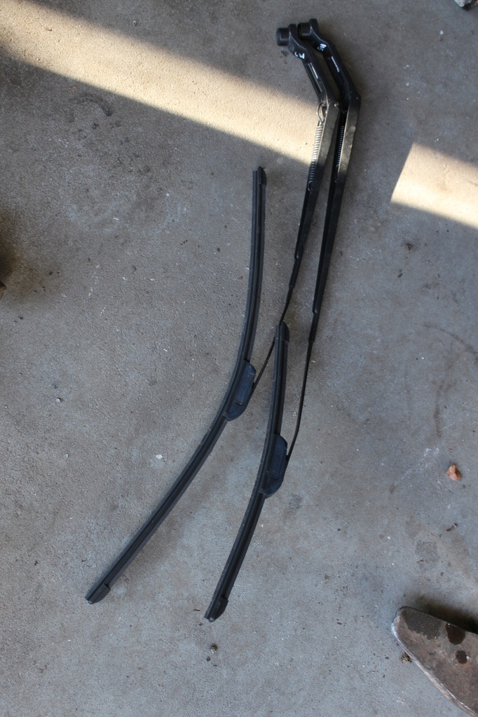 фото №1, Mazda 5 lift 2012 рычаги дворник europa