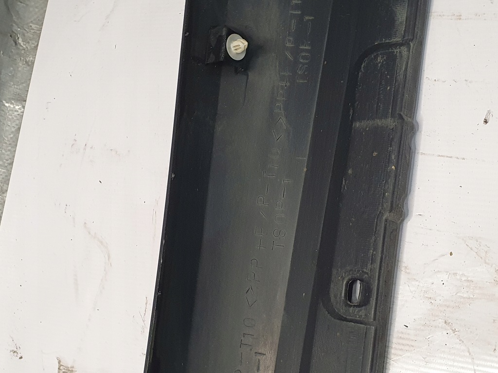 фото №10, Молдинг порог правая toyota celica vii 99-05r.