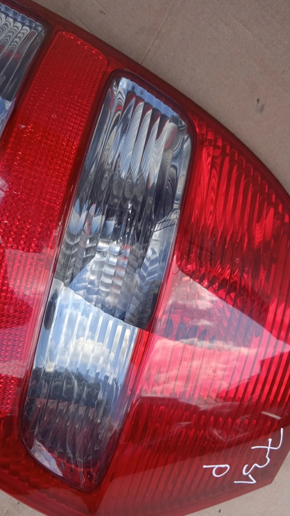 фото №3, Mercedes w169 hb лампа задняя правая